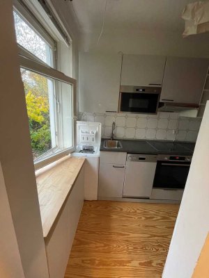 Charmante, möblierte Altbauwohnung im Herzen Eimsbüttels im September zur Zwischenmiete