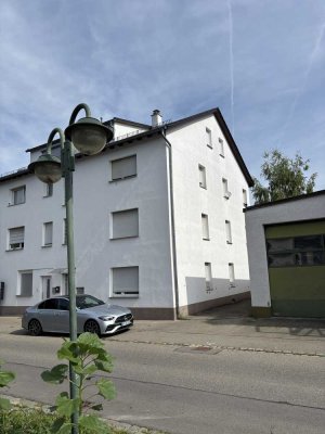Attraktive und sanierte 2,5-Raum-Erdgeschosswohnung in Reutlingen (Kreis)