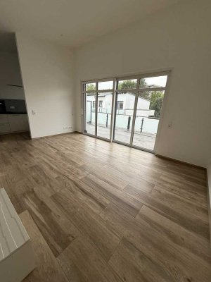 Sehr schöne Penthousewohnung mit Tiefgaragenstellplatz und barrierefreien Zugang in Viersen
