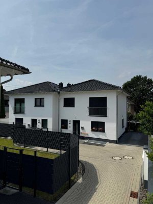 DHH Architektenhaus mit eigenem Garten in Top-Lage zu vermieten!