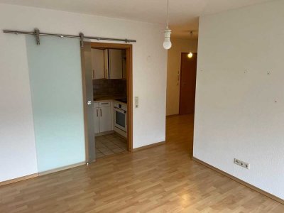 Schöne 2,5 Zimmer Wohnung von privat