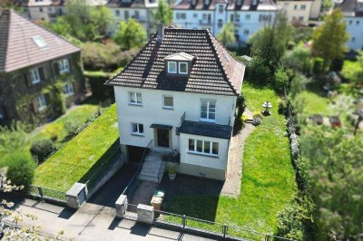 Freistehendes Einfamilienhaus mit Garten und Garage in sehr ruhiger und bevorzugter Wohnlage!
