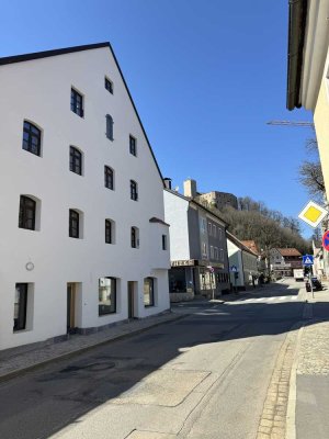 2-Zimmer-Wohnung mit luxuriöser Innenausstattung in Falkenstein