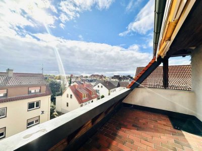 3-Zi. Wohnung im DG mit Dachterrasse,         
neuer Einbauküche und KFZ-Stellplatz (bevorzugt Miet