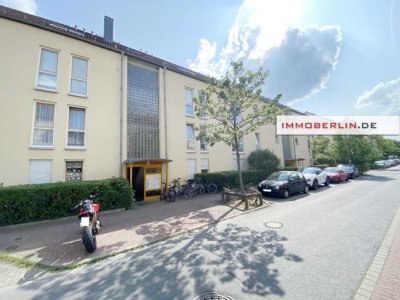 IMMOBERLIN.DE - Lichtdurchflutete Wohnung mit Südbalkon & Pkw-Stellplatz beim Ortszentrum