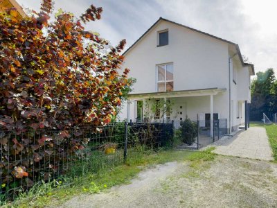 Energieeffizientes Mehrfamilienhaus mit vier leerstehenden Wohnungen
