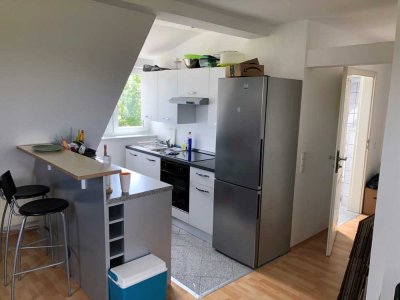 2 ZKB (59 m²) DG-Wohnung mit Küche ab 01.08.2025 zu vermieten