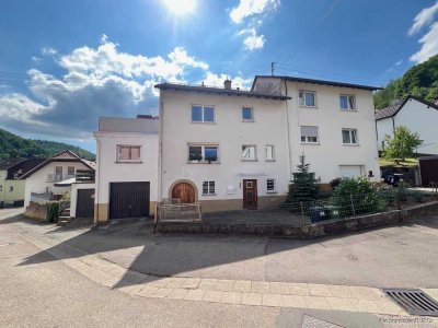 Helle 3-Zimmer-Maisonettewohnung mit großer Terrasse in idyllischer Lage von Eußerthal