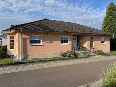 Neuer Preis Bungalow barrierefrei - mit Einliegerwohnung in Mettlach Weiten  649.000 Euro VB