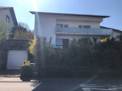 Großes gepflegtes Einfamilienhaus mit Garten & Garage in Bensheim "am Leimenberg" gelegen