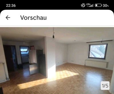 Freundliche 2-Zimmer Dachgeschosswohnung in der Gröninger Straße in Ditzingen zu Vermieten