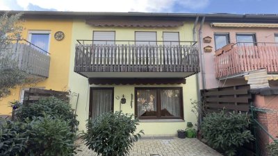 Schönes renovierungsbedürftiges Reihenhaus nähe Rheinauer See