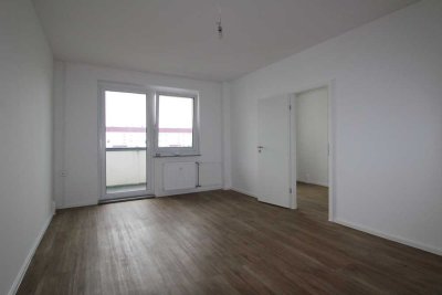 Frisch renovierte 3 Zimmer mit Ausblick * Südbalkon * Aufzug!