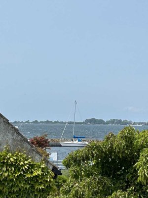 Altes Kapitänshaus mit Sanierungsbedarf in Wiek auf Rügen 100 Meter vom Hafen entfernt