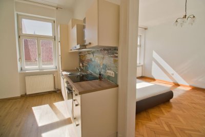 Modern sanierte Altbauwohnung in Zentrumsnähe *4,2%pa Rendite möglich*