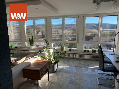 Tolle Penthouse - Wohnung mit Eckloggia im Halbloftstil in Toplage von TÜ - Unterjesingen.