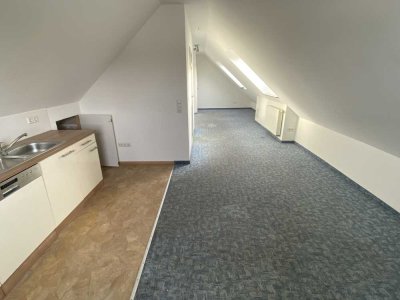 Helle 1-Zimmer Dachgeschosswohnung in Neu-Ulm