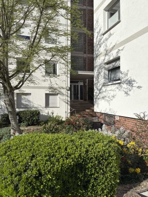 Nur 2.500 €/qm ! - schöne 3-Zi-Wohnung - 2. OG - mit Balkon und Stellplatz