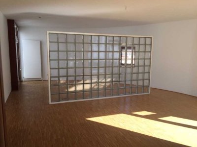 Bahnhofsvorstadt - Außergewöhnliche 1-Zimmer-Wohnung
