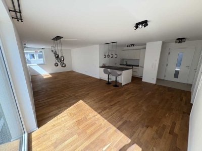 Neuwertige 2,5-Zimmer-Erdgeschosswohnung mit geh. Innenausstattung