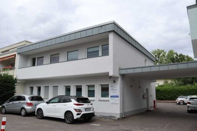 Erstbezug nach Sanierung: Geschmackvolle 4-Raum-EG-Wohnung in Bonn
