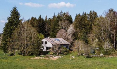 4-Zi-EG-Wohnung in idyllischer Waldrandlage (2-Fam-Haus)