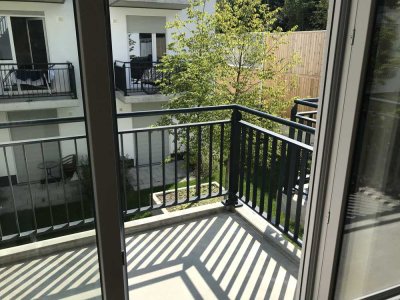 *Direkt an der S-Bahn *möblierte 1-Zimmer Wohnung mit EBK *Parkett *Balkon *