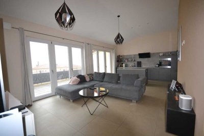 Exkl. 2 Zimmer-Dachterrassenwohnung in Mühldorf SÜD mit Einbauküche