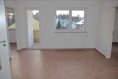 Exklusive, vollständig renovierte 4-Raum-Wohnung mit Balkon in Waldkraiburg