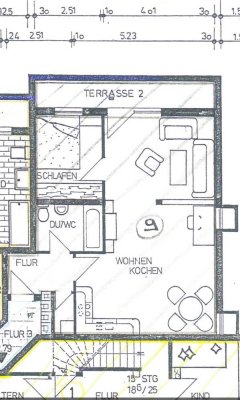 Kernsanierte 2 Zimmer Souterrain Wohnung mit Tiefterrasse und Einbauküche in Rödermark