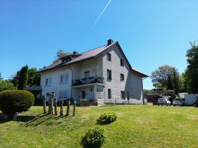 Freihstehendes 1-2 Familienhaus mit großem Garten in ruhiger Lage