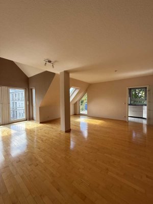 Exklusive Maisonette-Wohnung mit zwei Balkonen in ruhiger Lage - fußläufig zur Altstadt