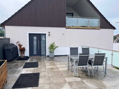 THELEY : Außergewöhnliche 156 m² MAISONETTE mit Einbauküche, Garage und Balkon !