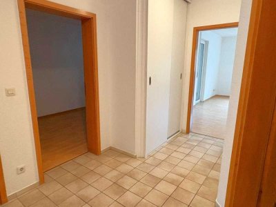 Charmante 3-Zimmer-Eigentumswohnung mit eigenem Gartenanteil im Erdgeschoss. Ideal für barrierearmes