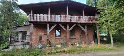 Geräumige, preiswerte 7-Zimmer-Doppelhaushälfte in Zeschdorf