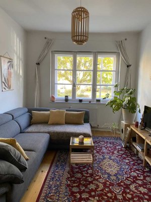 Charmantes 2-Zimmer-Apartment mit Balkon , ideal für Einzelperson (Berlin-Baumschulenweg)