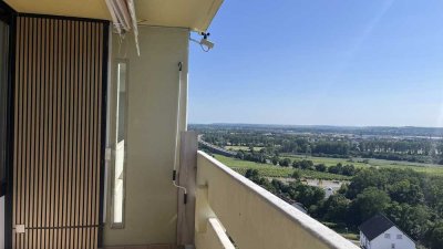 Über den Dächern von Hochheim- tolle 4 Zimmer Wohnung, top geschnitten, Gäste WC, Balkon, Stellplatz