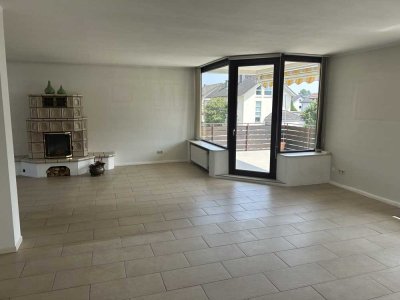 Stilvolle 4-Zimmer-Wohnung mit gehobener Innenausstattung und Balkon in Sandhausen