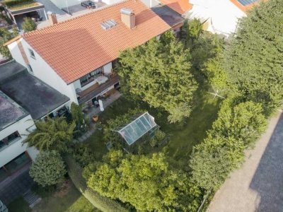 RESERVIERT!! Modernisierungsbedürftiges großes Einfamilienhaus in Deggendorf in bevorzugter Wohnlage