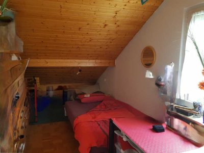 *provisionsfrei* - Großzügige 3-Zimmer-Dachgeschosswohnung mit herrlicher Dachterasse