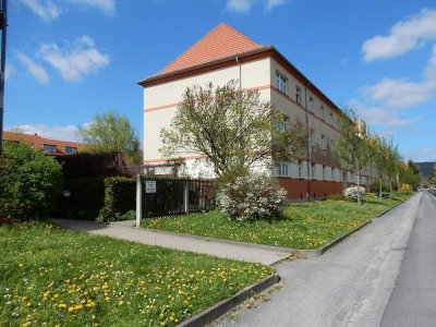 Tolle 2-Zimmer-Wohnung mit Balkon - Einbauküche zur Übernahme