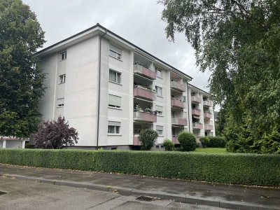 Leerstehende 2-Zimmer-Wohnung im Dachgeschoss mit Garagenstellplatz