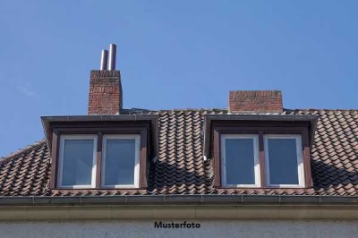 Einfamilien-Doppelhaushälfte mit Anbau