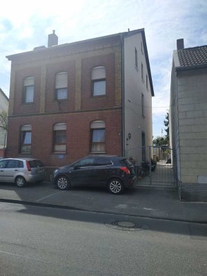 Attraktive und vollständig renovierte 2-Zimmer-Wohnung mit Balkon und EBK in Alfter-Witterschlick