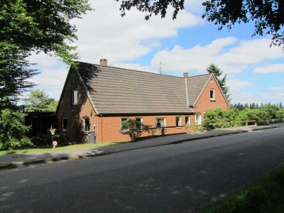 Geräumiges, preiswertes 10-Raum-Mehrfamilienhaus in Kölln-Reisiek