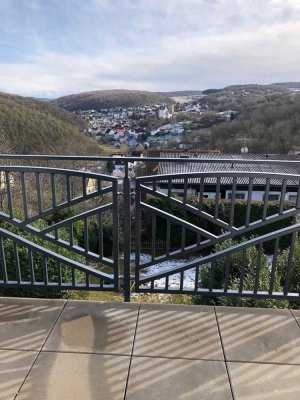 Dreizimmerwohnung in idyllischer Lage mit Balkon und Gartennutzung