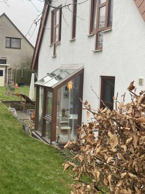 Kleine DHH, frisch renoviert mit 2,5 Zimmern und EBK in Hildesheim Sorsum