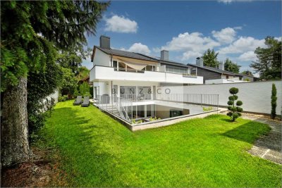 Helle, hochwertig sanierte Doppelhaushälfte mit geschützter Tiefterrasse und moderner Wohnatmosphäre