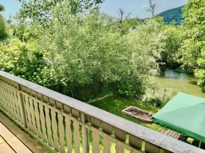 Gemütliche Landhauswohnung mit traumhaftem Flussblick
