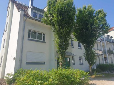 Helle 3-Zim.-Wohnung mit tollem Schnitt und Einbauküche in Langquaid